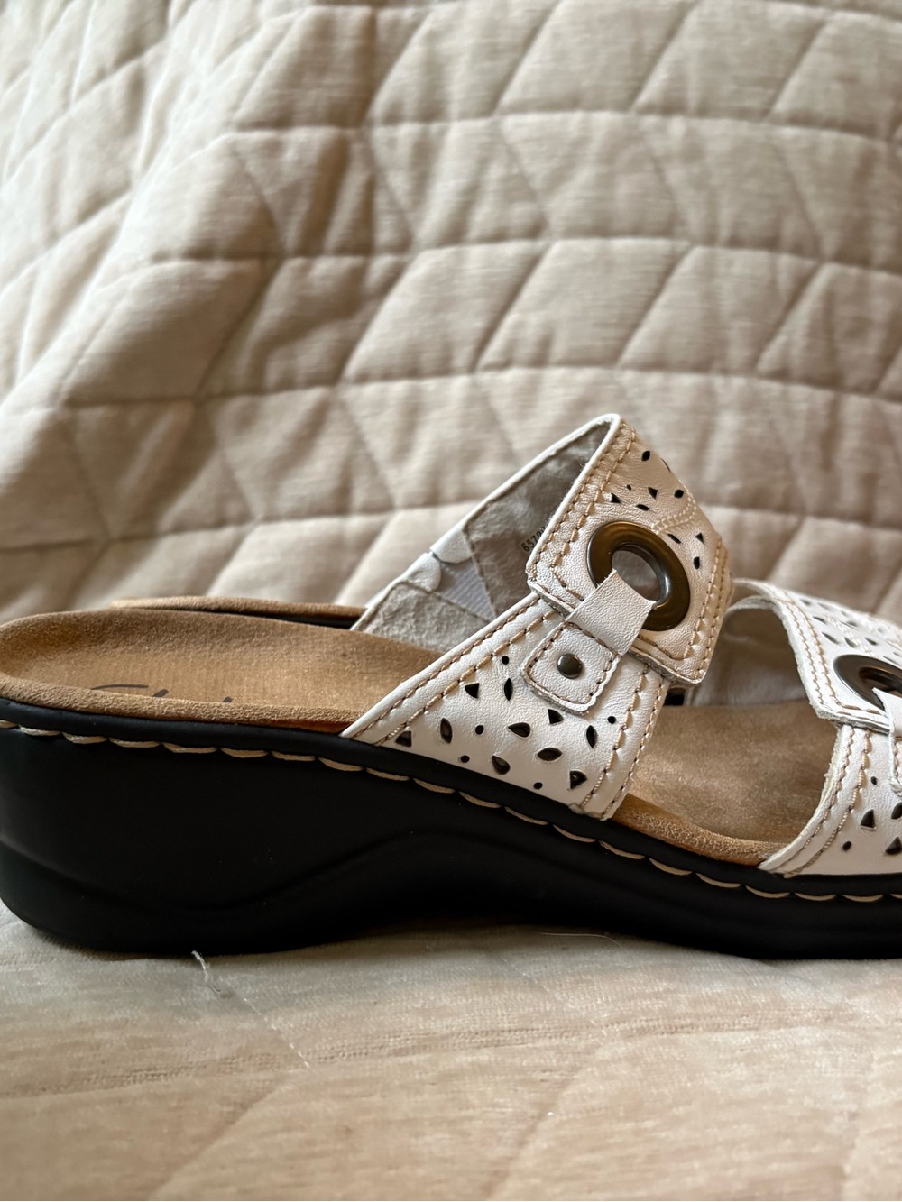 Clark’s Lexi Laurel strap sandals - Picture 6 of 8
